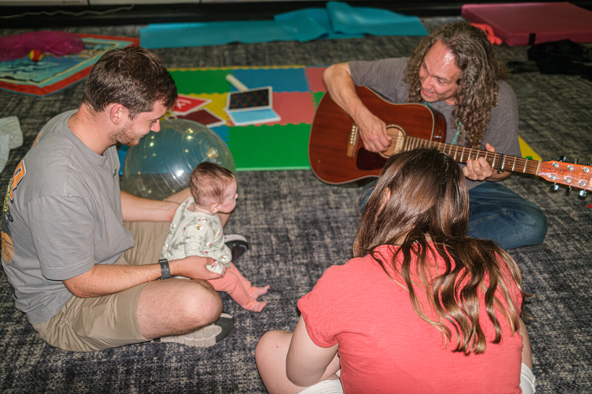 Pete Plays Music To Jemima And Her Parents At Kent Family Fest